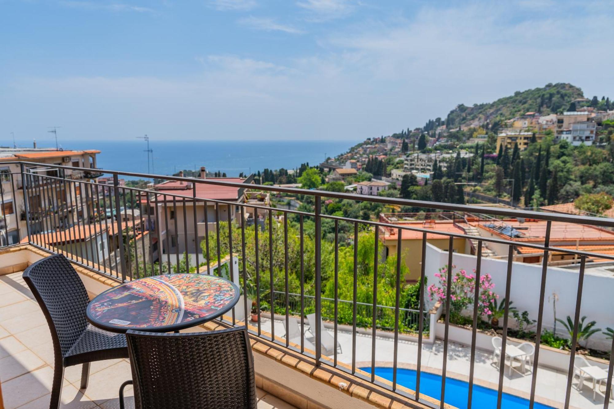 Casa Pertosa Bed and Breakfast Taormina Buitenkant foto